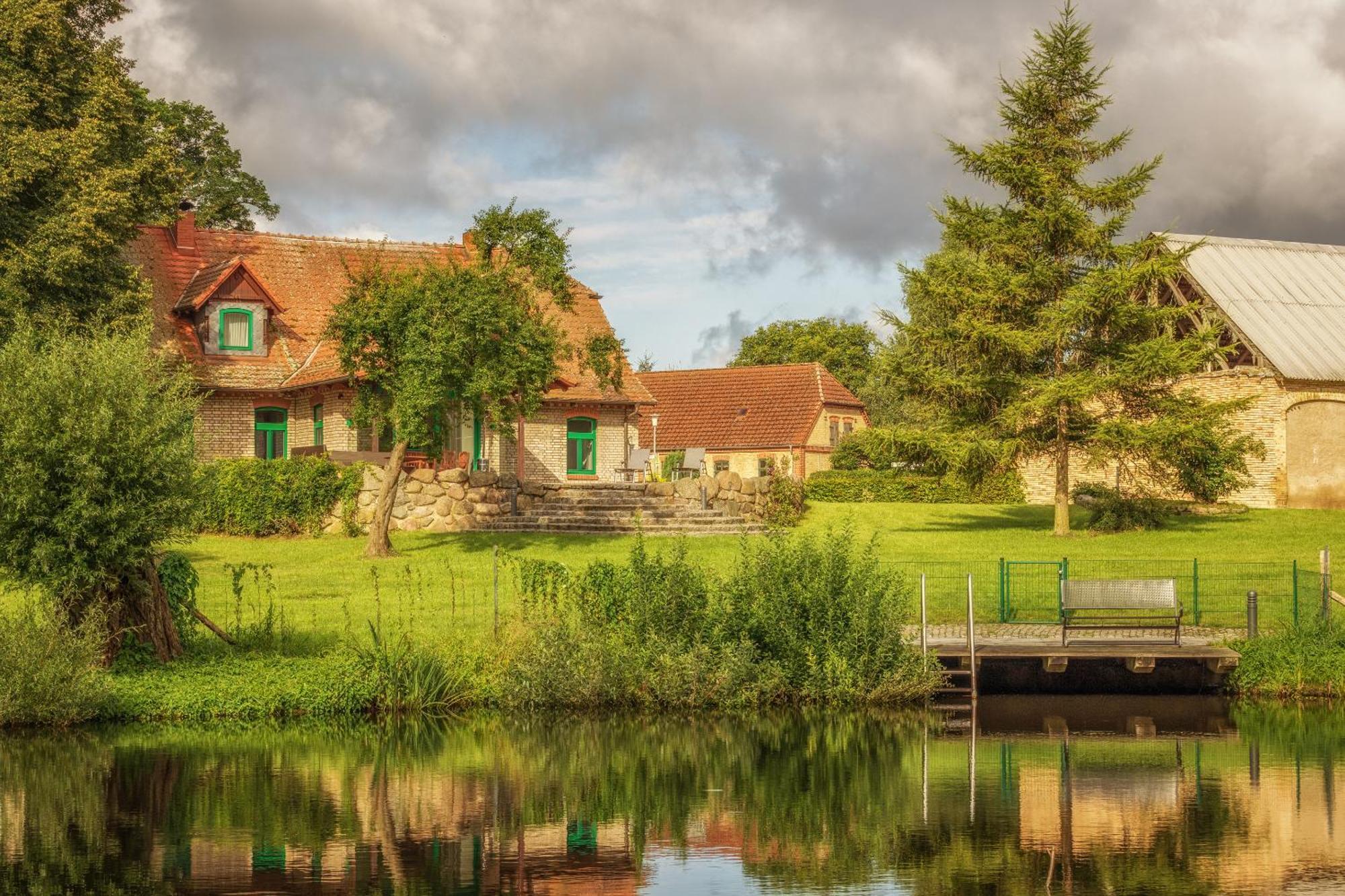 J1 Idyllisches Ferienhaus Mit Seeblick Julchendorf Екстериор снимка